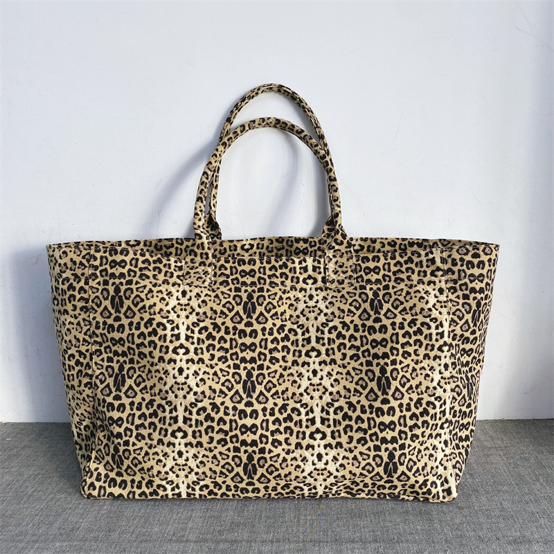 Unisex Leopard Print Embroider - огляд і ціна Women'S Reebok Bags